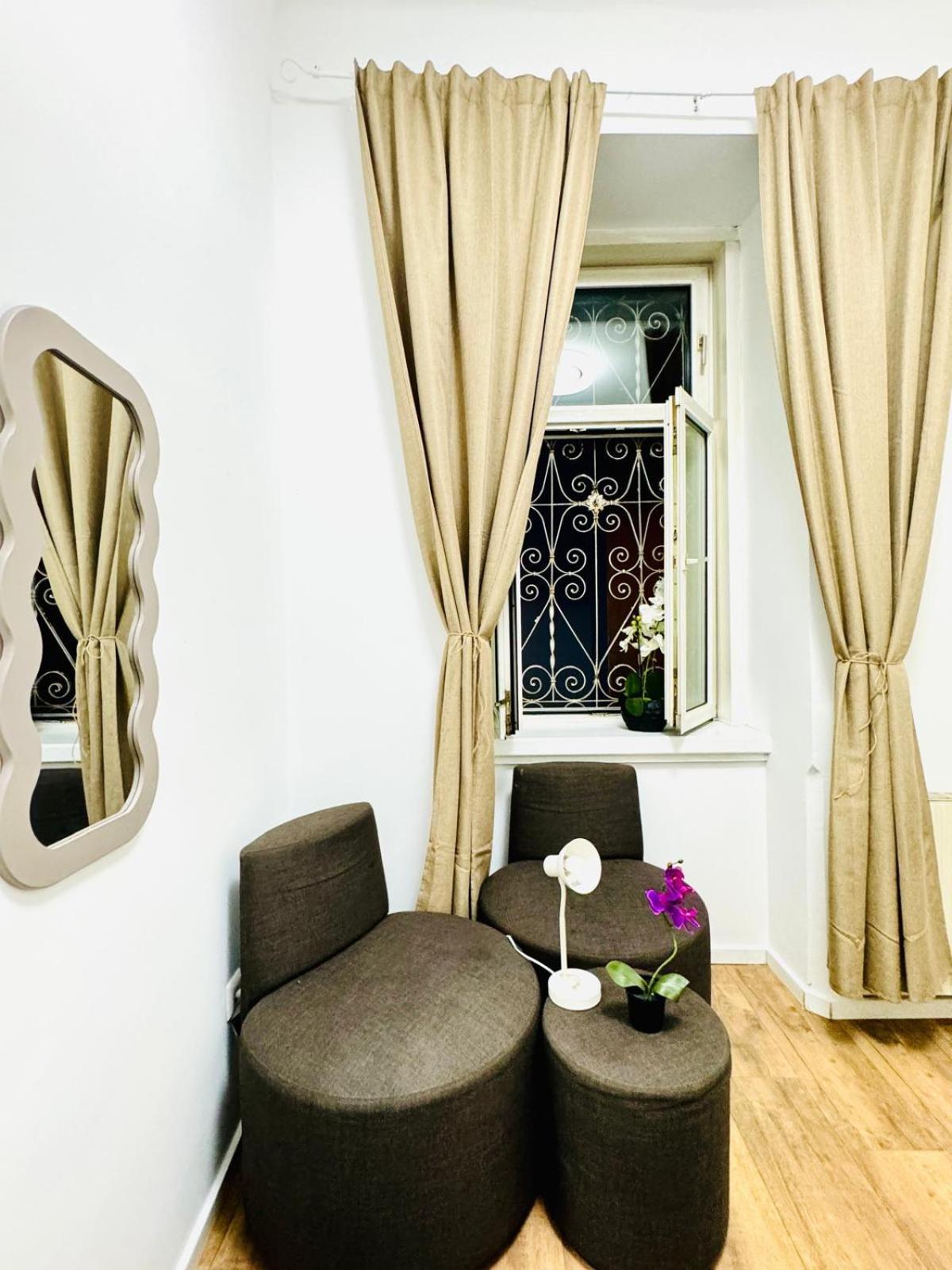 Cozy 9Br Shared Apartment, Only 12Min Walk To Augarten Wien Exterior foto