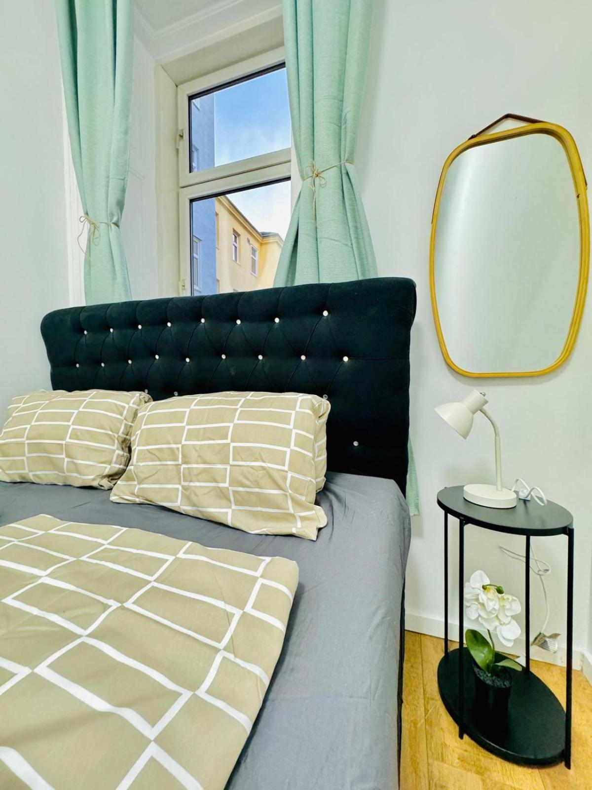 Cozy 9Br Shared Apartment, Only 12Min Walk To Augarten Wien Exterior foto