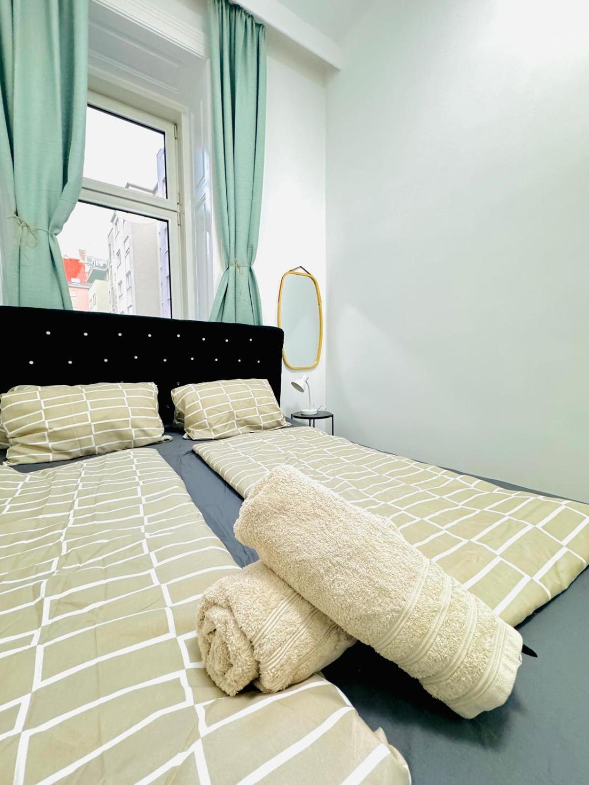 Cozy 9Br Shared Apartment, Only 12Min Walk To Augarten Wien Exterior foto