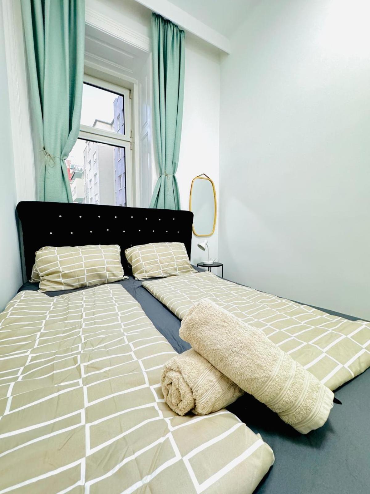 Cozy 9Br Shared Apartment, Only 12Min Walk To Augarten Wien Exterior foto